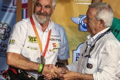 ENTREGA MEDALLA EN QATAR